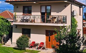 Apartments Aerodrom